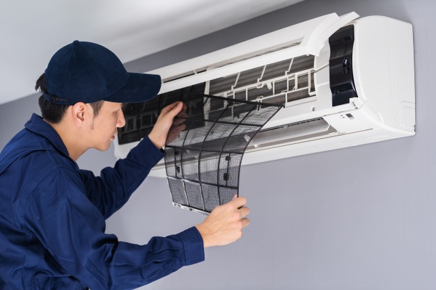 AC Filter Cleaning and Disinfection Dubai