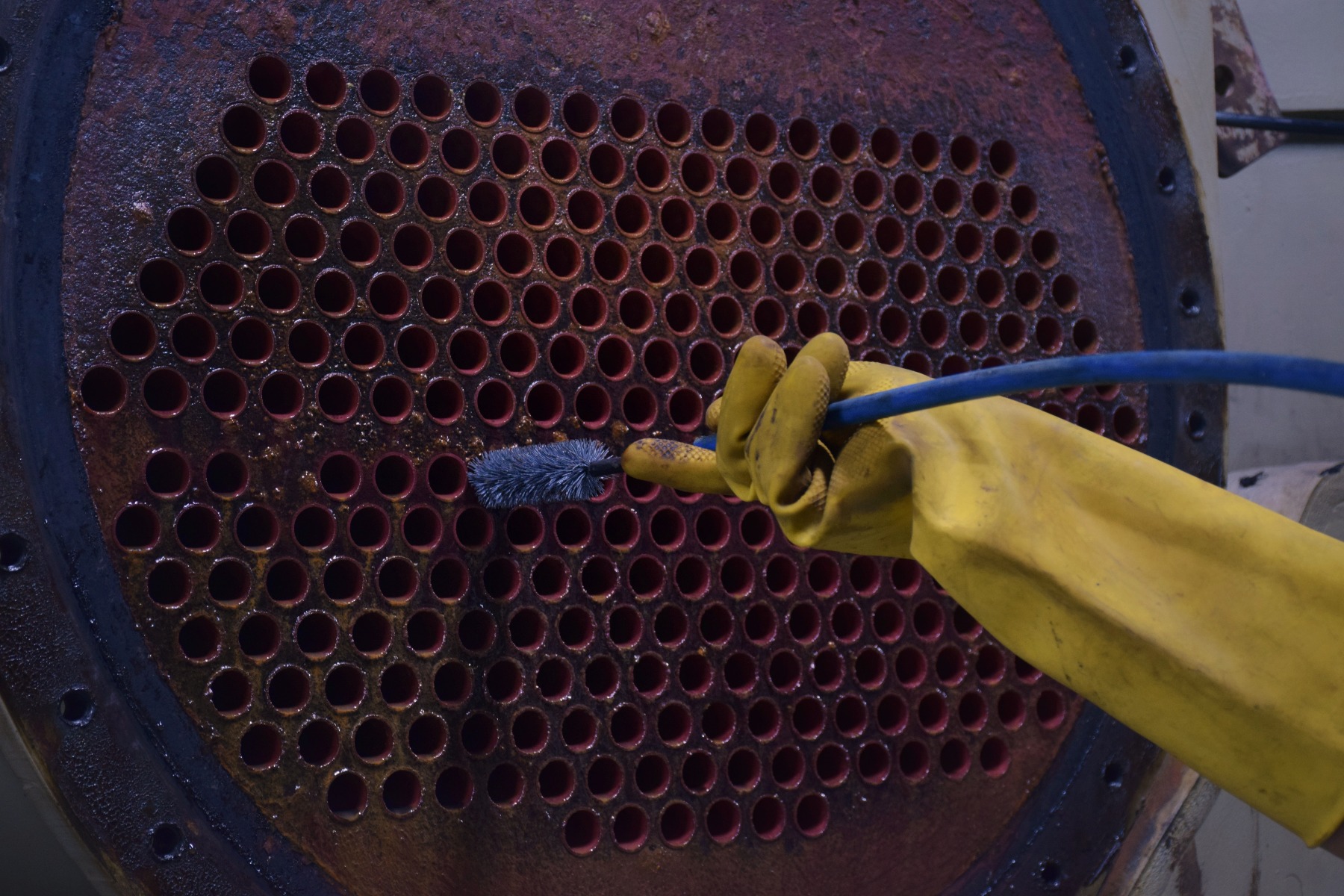 Chiller Cleaning and Scale Removal